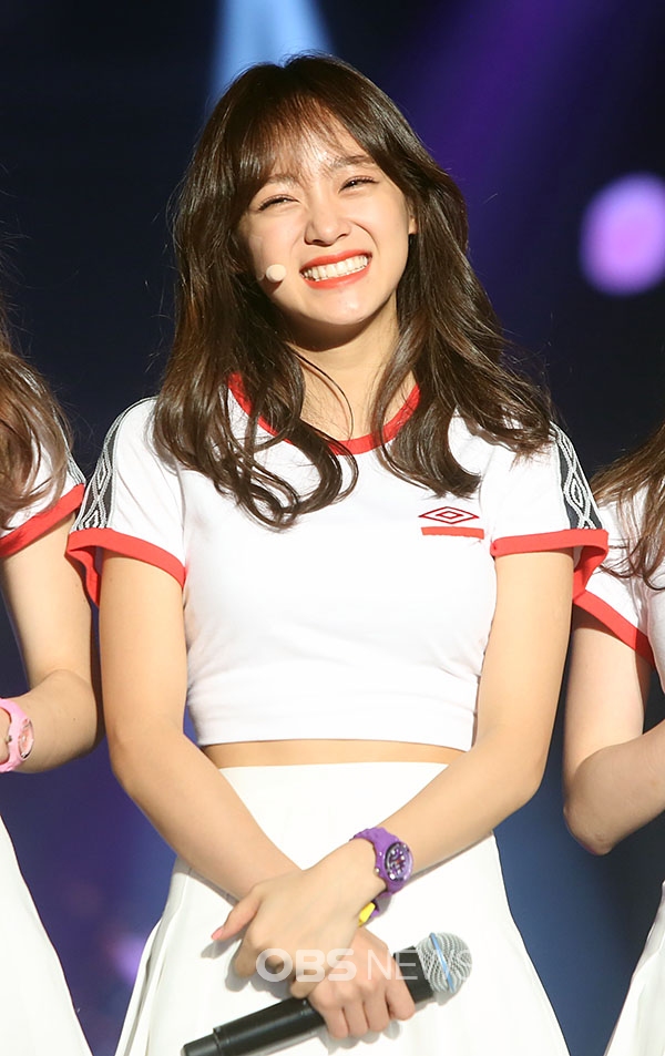 가수 활동 (illustration 스타일)