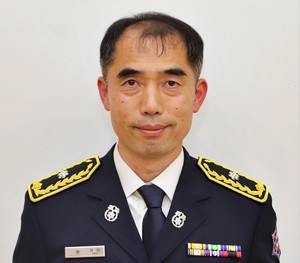 한강에 빠진 시민 구조 <b>소방관</b> 등 '<b>서울시 안전</b>상'