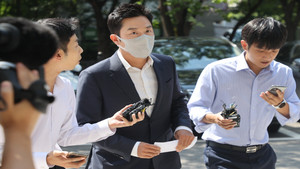 '<b>코인 불법상장</b> 뒷돈 의혹' 프로골퍼 <b>안성현</b> 보석 허가