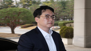 <b>심우정</b>·김주현 <b>비화폰 통화 논란</b>…"행정 <b>통화</b>"