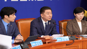 <b>김병기</b> "<b>민생 경제 회복</b>…추경 신속 처리"