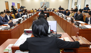 국회 과방위, 24일 대규모 <b>해킹 청문회</b>