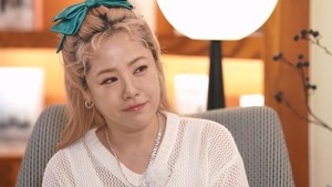 [스타 人터뷰] "축제로구나"...김민희, 트로트도 '똑순이'처럼 - 뉴스 썸네일 이미지