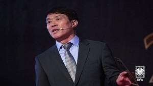 Photo: obsnews.co.kr KFA Referees Chief Moon Jin-hee Resigns After Hearing Controversy
